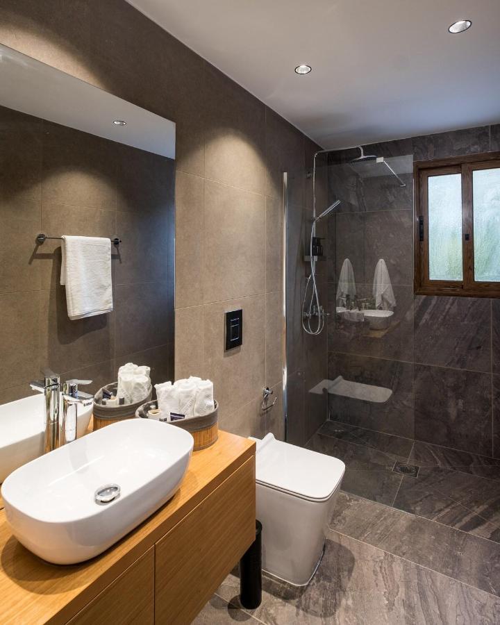 Cocoon Luxury Villa In Coral Bay-3 Min To Beach Peyia Exterior photo