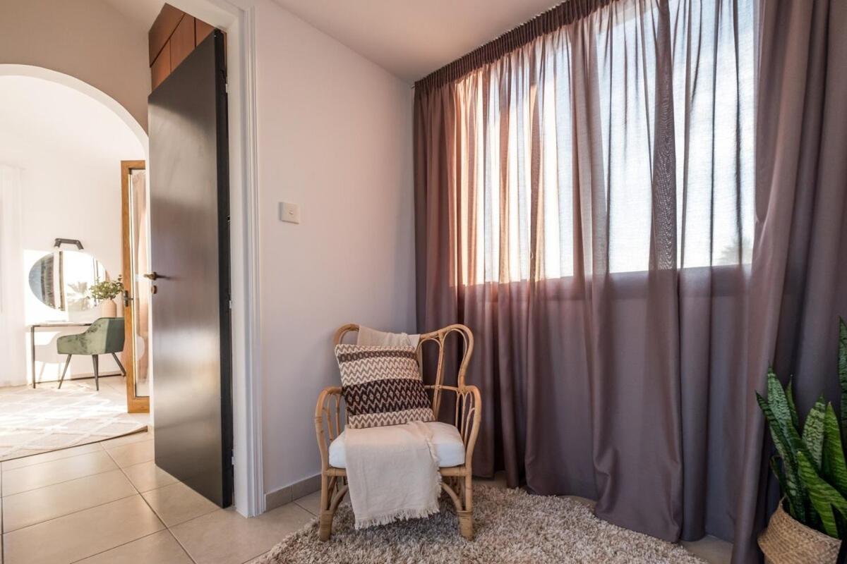 Cocoon Luxury Villa In Coral Bay-3 Min To Beach Peyia Exterior photo