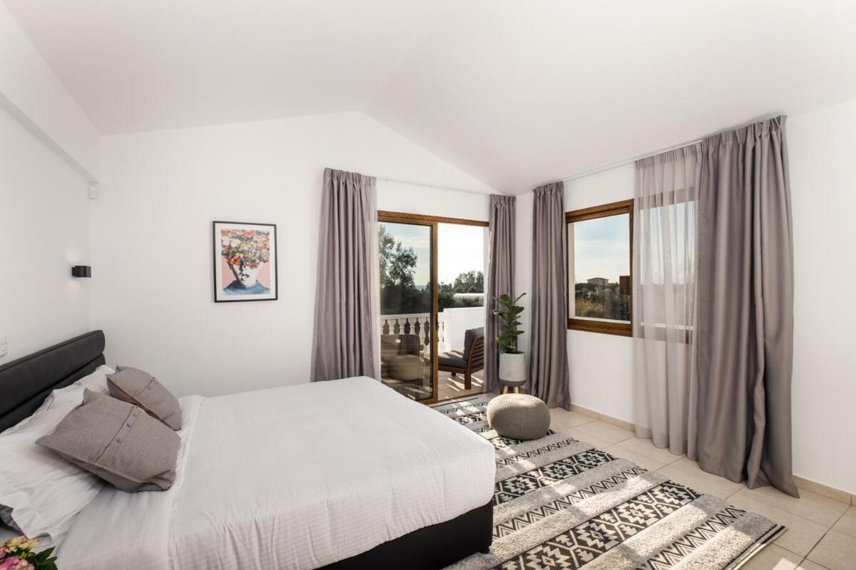 Cocoon Luxury Villa In Coral Bay-3 Min To Beach Peyia Exterior photo